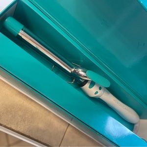 Moroccanoil Professional Series Titanium Curling Iron